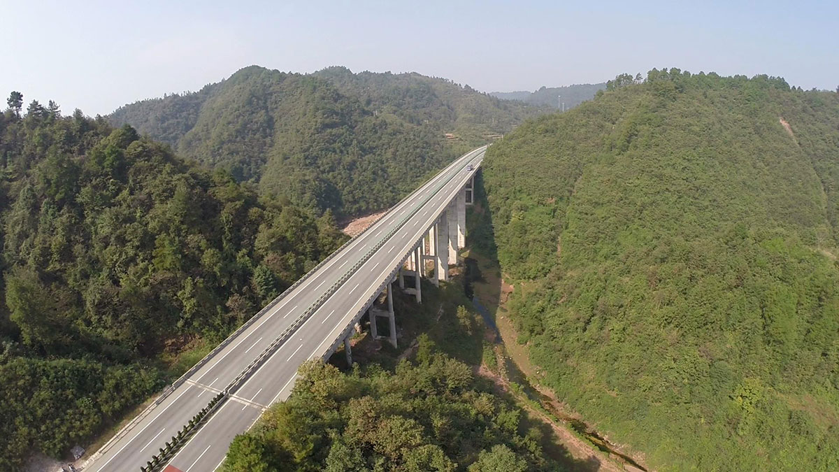 湖南省怀化至通道高速公路第17标-贯堡渡渠水大桥